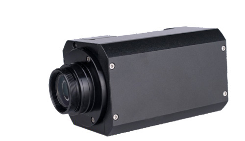 Coaxial automatic zoom lens